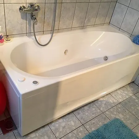 Apartman Mia アパート *